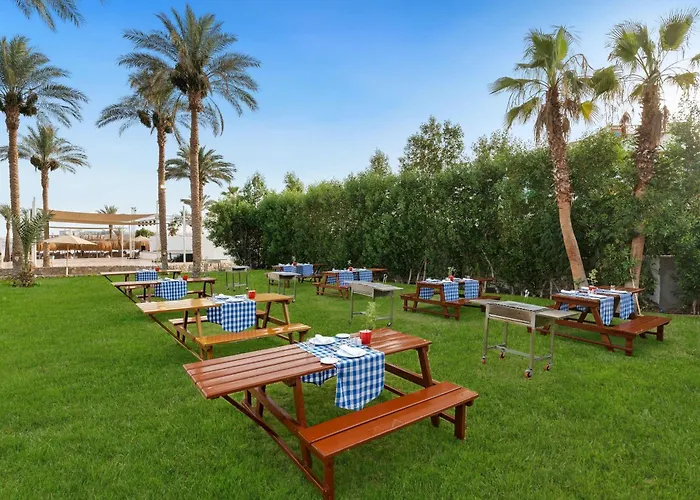 Swissotel Sheikh Collection 5*