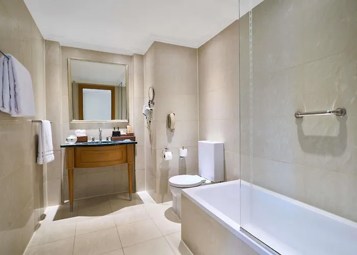 Swissotel Sheikh Collection